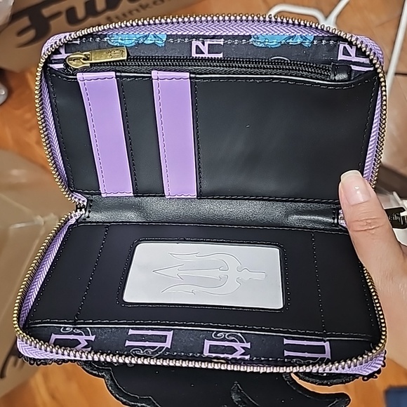 Loungefly sequin ursula mini backpack and wallet - Picture 3 of 5